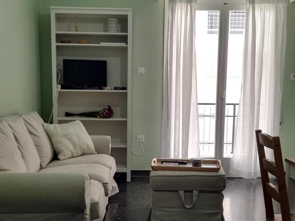 Paris Spacious Beach Apartment Loutráki Exterior foto
